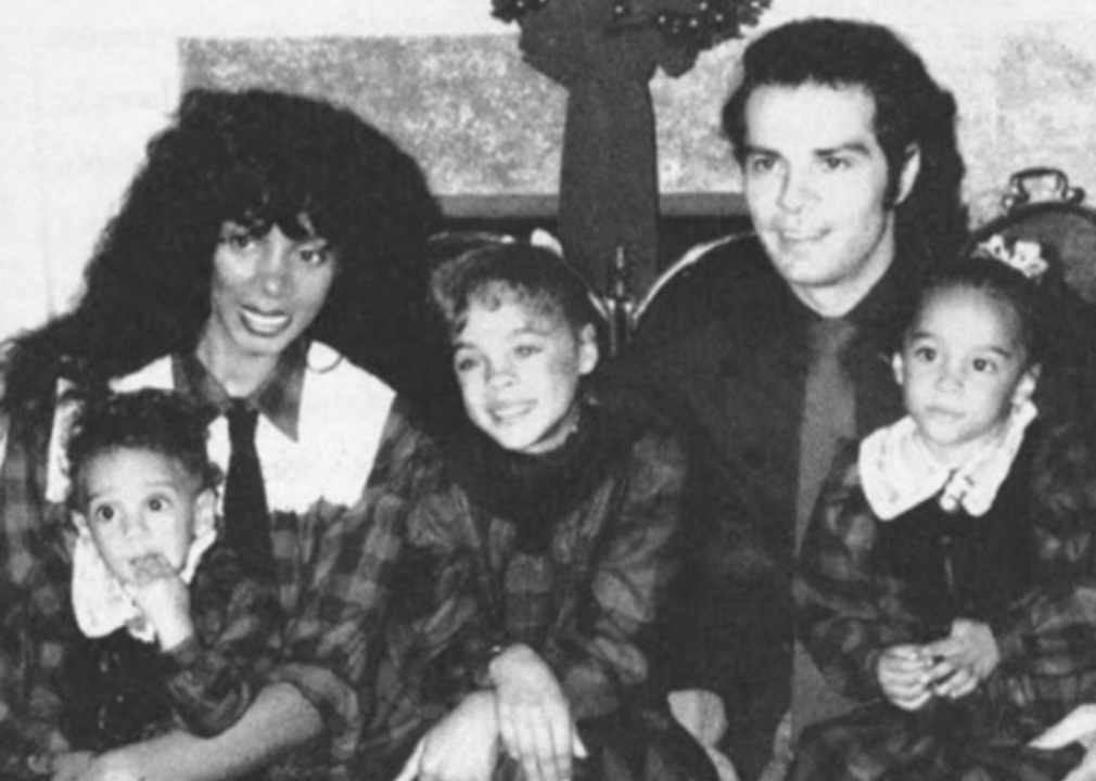 1981-1982 Gives birth to two more daughters